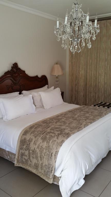 La Riviera Boutique Guesthouse & Spa Aliwal North Bilik gambar